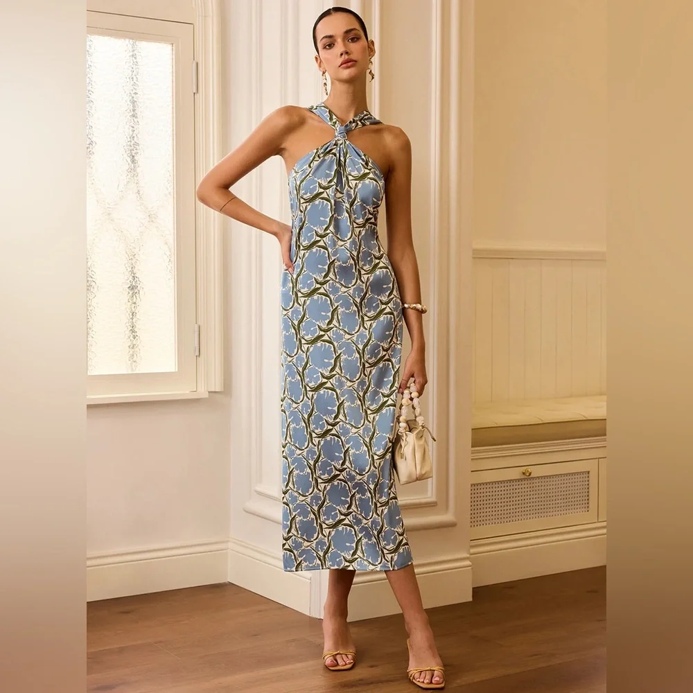 Elegant Blue Halter Dress - Picture 3 of 3